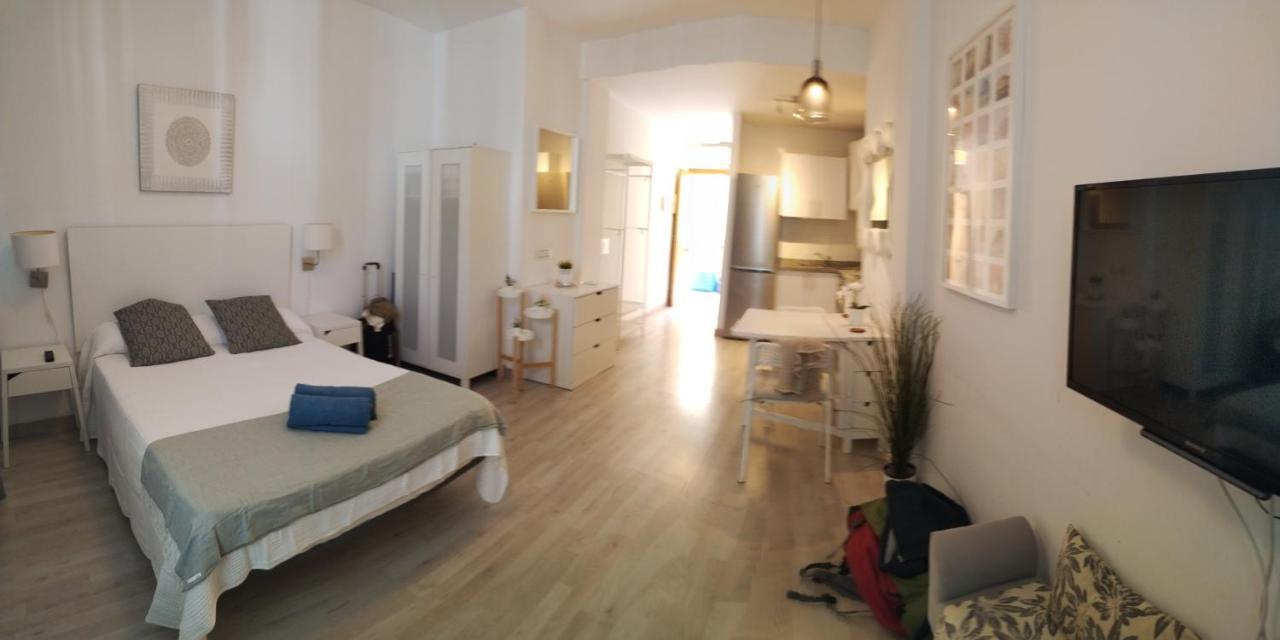 Modern Studio Flat Close To Plaza Merced Málaga Buitenkant foto