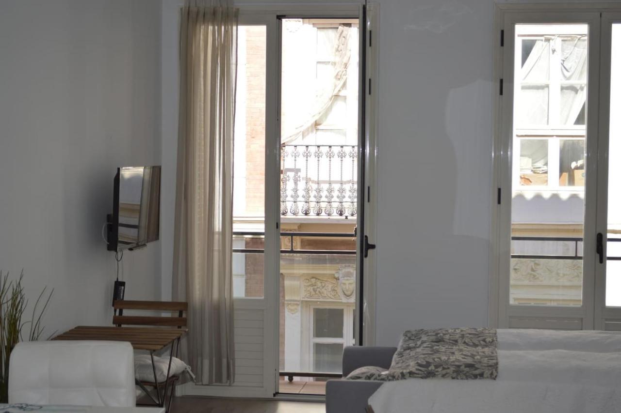 Modern Studio Flat Close To Plaza Merced Málaga Buitenkant foto