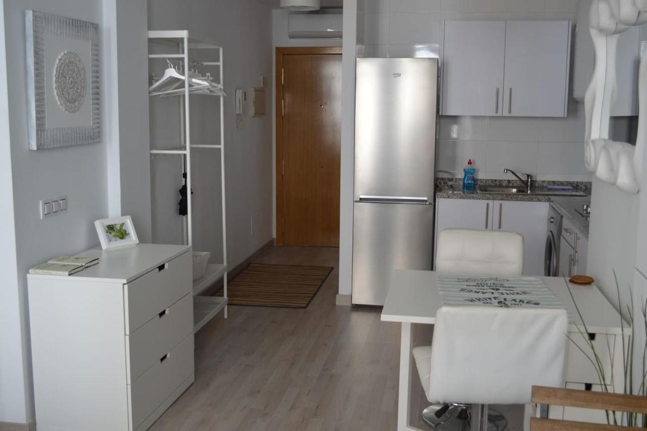 Modern Studio Flat Close To Plaza Merced Málaga Buitenkant foto